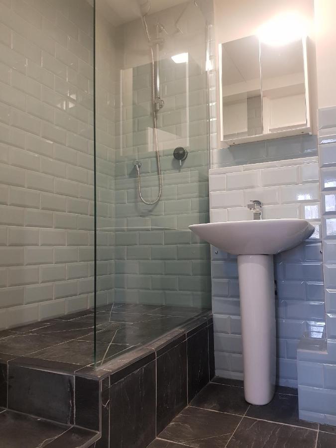 Beautiful 3-Bedroom Flat With Stunning Views ลอนดอน ภายนอก รูปภาพ